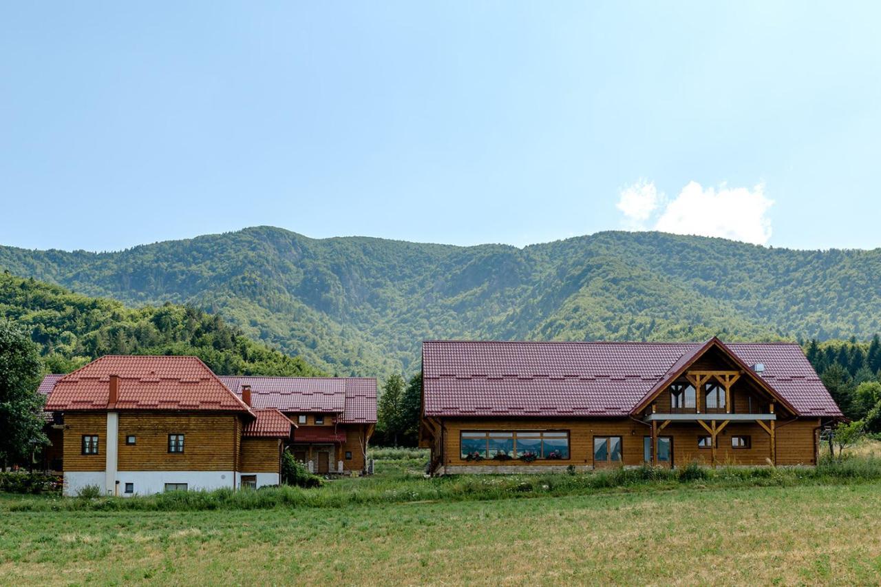 House Mrzlin Grad ξενώνας Korenica Εξωτερικό φωτογραφία